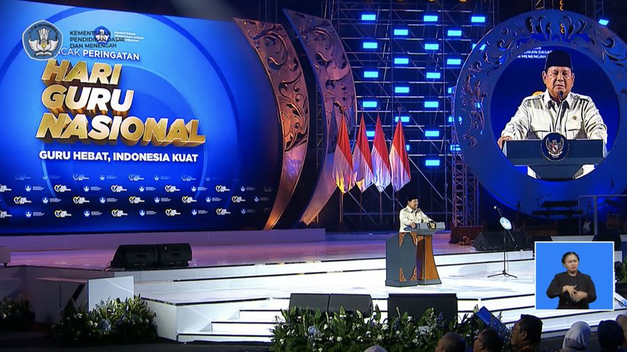 Presiden Prabowo Subianto menyampaikan sambutan dalam Puncak Peringatan Hari Guru Nasional 2025 di Indonesia Arena, Kompleks Gelora Bung Karno, Jakarta, Jumat (28/11/2025). (Tangkapan Layar Youtube/KEMDIKDASMEN)