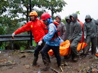 Petaka Cuaca Ekstrem, 74 Orang Meninggal di Agam Sumbar