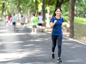 SMBC Ajak Masyarakat Tanam Pohon Lewat Aktivitas Jalan Kaki