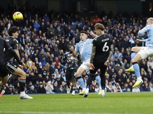 Turun Minum, Man City Ungguli Leeds 2-0