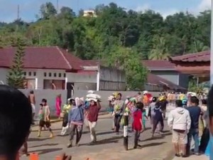 Kepala BNPB Bicara soal Gudang Beras di Sibolga Didatangi Warga