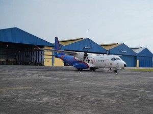 Cuaca Buruk, Polri Percepat Pengiriman Bantuan Via Udara ke Sumatera