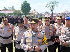 Kapolda Riau Bertolak ke Sumbar Tinjau Langsung Personel BKO di Posko Bencana