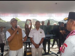 Sistem Peringatan Dini Gunung Lewotobi Berguna Saat Sinyal Putus