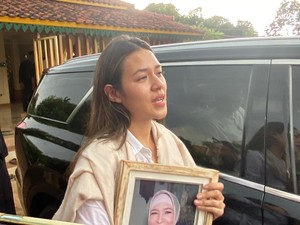 Raisa Hadiri Sidang Cerai Meski Sedang Berduka, Hamish Daud Kembali Absen