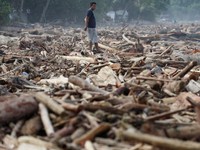 DPR Dorong Pemprov Sumbar Basmi Pembalakan Liar & Tambang Ilegal