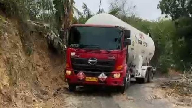 Akses Masih Terputus, Begini Kondisi Penyaluran BBM ke Daerah Bencana