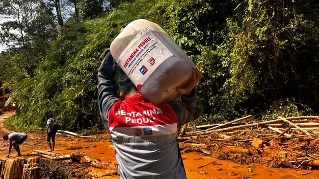 Pertamina Patra Niaga All Out Pulihkan Distribusi Energi di Sumatera