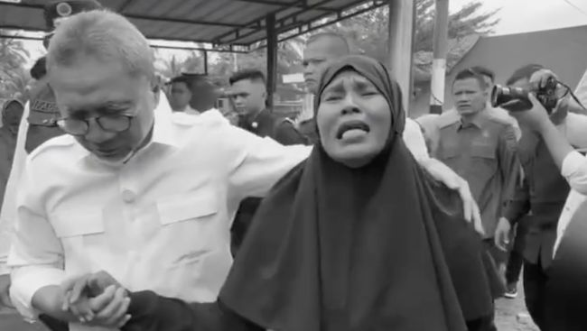 Zulhas Perintahkan Bulog Tambah Stok Sembako ke Korban Banjir-Longsor