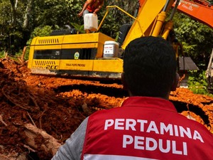 Pertamina Pasok BBM untuk Operasional Alat Berat Penanggulangan Bencana