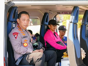 Kapolri Patroli Udara, Tinjau Area Terdampak Banjir di Tapanuli Tengah