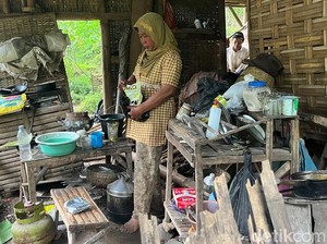 Strategi Anak Agar Pasutri yang 22 Tahun Hidup di Dasar Jurang Mau Pulang