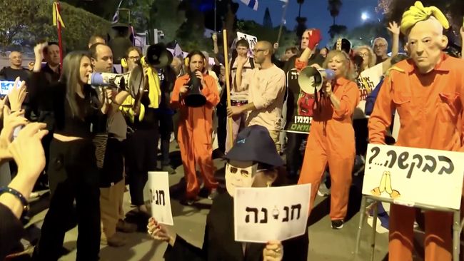 Potret Warga Kepung Rumah Presiden Israel, Tolak Pengampunan Netanyahu