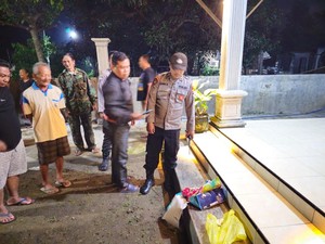 Geger Bayi Perempuan Ditemukan dalam Paper Bag Depan Rumah Warga Blitar