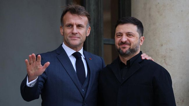 Ukraina Kepepet, Zelensky ke Paris Temui Macron Cari Dukungan
