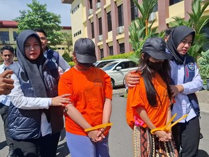 Dua Selebgram Lampung Ditangkap karena Promosikan Judi Online