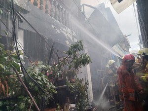 Kebakaran Rumah di Jelambar Jakbar, 1 Orang Tewas dan 3 Terluka