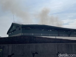 Kondisi Terkini Kebakaran Gudang Pabrik Dua Kelinci di Pati