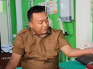 Bupati Rio Nyaris Jatuh ke Jurang Saat Kunjungi Desa Terpencil Situbondo