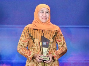 Bukan Cuma UMP, Khofifah Juga Tetapkan Upah Minimum Sektoral