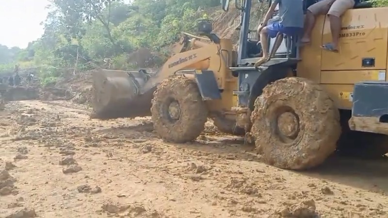 Jalur Medan-Aceh Tamiang Mulai Dapat Diakses. (Dok. BNPB)