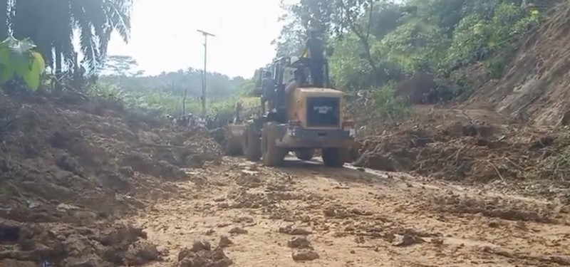 Jalur Medan-Aceh Tamiang Mulai Dapat Diakses. (Dok. BNPB)