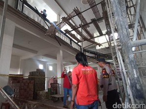 3 Pekerja Bangunan di Tulungagung Jatuh dari Ketinggian 6 Meter, 1 Tewas