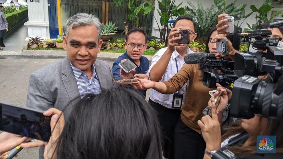 Ketua Majelis Permusyawaratan Rakyat (MPR) Ahmad Muzani ke Istana Negara, Selasa (2/12/2025). (CNBC Indonesia/Emir Yanwardhana)