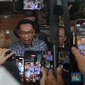 Potret Ridwan Kamil Keluar Gedung Setelah 6 Jam Diperiksa KPK