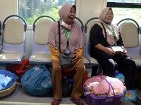 Penampakan Gerbong Kereta RI Dipenuhi Pedagang, Isinya Bikin Kaget
