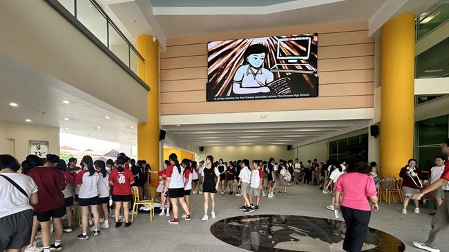 HP Dilarang di Sekolah Tetangga RI, Tablet Terkunci Pas Jam Tidur