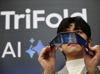 HP Lipat Tiga Pertama Samsung Resmi Rilis, RI Bakal Kebagian?