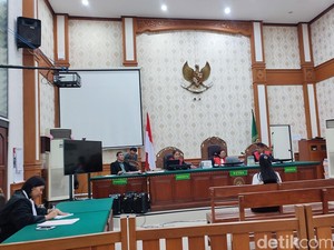 Buang Bayi ke Kloset, Pegawai Laundry Divonis 6 Tahun Bui