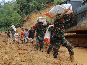 Prajurit TNI yang Tangani Bencana Dapat Uang Makan dan Lelah Rp 165 Ribu/Hari