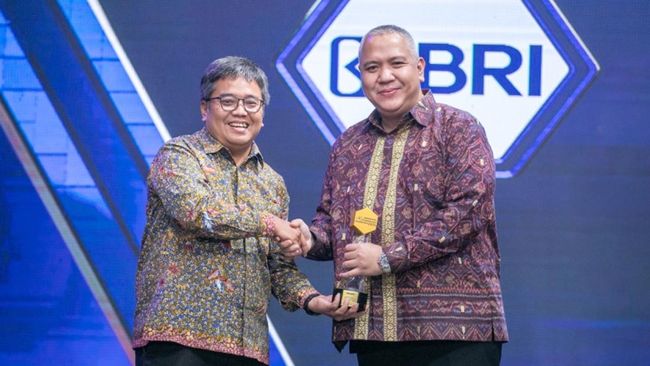Gagas Holding Ultra Mikro, BRI Raih Anugerah Penggerak Sektor Keuangan