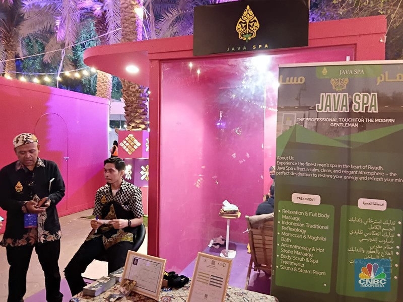 Kementerian Media Arab Saudi kembali menggelar acara bertajuk Global Harmony di Taman Al-Suwaidi, Riyadh. Inisiatif yang telah memasuki tahun kedua ini adalah bagian dari &#039;The Quality of Life Program&#039; yang secara langsung mendukung Saudi Vision 2030. Global Harmony 2025 dimulai tanggal 11 November hingga 20 Desember 2025 di mana Indonesia mulai berpartisipasi, Selasa (2/12/2025) hingga Kamis (4/12/2025). (CNBC Indonesia/Muhammad Iqbal)