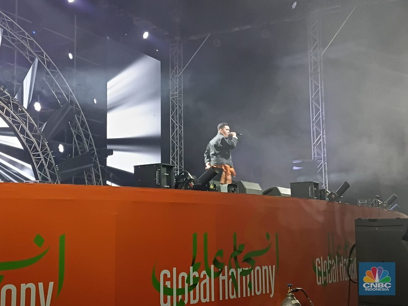 Kementerian Media Arab Saudi kembali menggelar acara bertajuk Global Harmony di Taman Al-Suwaidi, Riyadh. Inisiatif yang telah memasuki tahun kedua ini adalah bagian dari &#039;The Quality of Life Program&#039; yang secara langsung mendukung Saudi Vision 2030. Global Harmony 2025 dimulai tanggal 11 November hingga 20 Desember 2025 di mana Indonesia mulai berpartisipasi, Selasa (2/12/2025) hingga Kamis (4/12/2025). (CNBC Indonesia/Muhammad Iqbal)