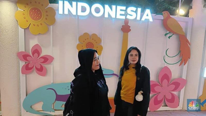 Kementerian Media Arab Saudi kembali menggelar acara bertajuk Global Harmony di Taman Al-Suwaidi, Riyadh. Inisiatif yang telah memasuki tahun kedua ini adalah bagian dari 'The Quality of Life Program' yang secara langsung mendukung Saudi Vision 2030. Global Harmony 2025 dimulai tanggal 11 November hingga 20 Desember 2025 di mana Indonesia mulai berpartisipasi, Selasa (2/12/2025) hingga Kamis (4/12/2025). (CNBC Indonesia/Muhammad Iqbal)