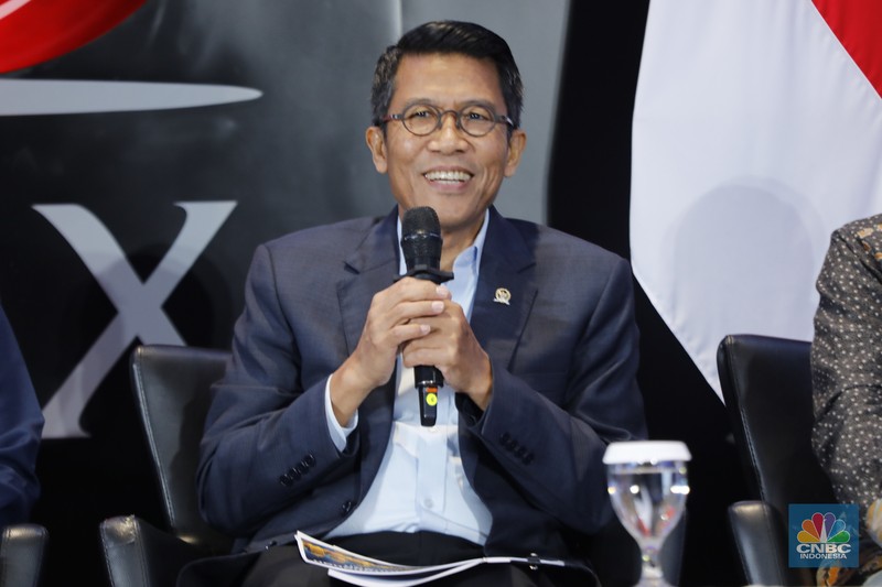 Suasana dialog dalam acara Financial Forum 2025 di Jakarta, Rabu (3/12/2025). (CNBC Indonesia/Tri Susilo)