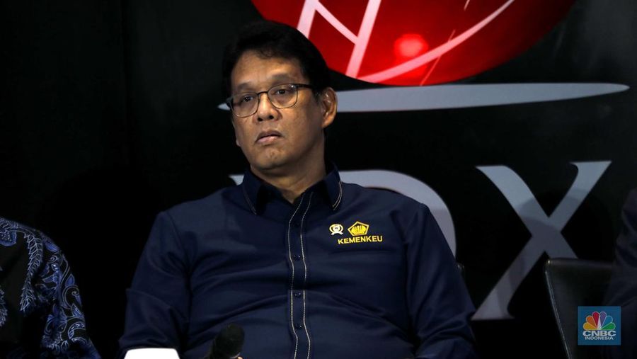 Menteri Keuangan, Purbaya Yudhi Sadewa menyampaikan paparan dalam acara Financial Forum 2025 di Jakarta, Rabu (3/12/2025). (CNBC Indonesia/Tri Susilo)