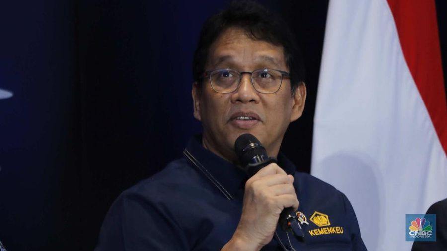 Menteri Keuangan, Purbaya Yudhi Sadewa menyampaikan paparan dalam acara Financial Forum 2025 di Jakarta, Rabu (3/12/2025). (CNBC Indonesia/Tri Susilo)