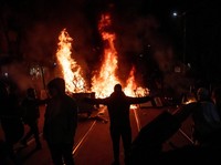 Tahu Malu! Didemo 100 Ribu Warga, Pemerintahan Ini Mengundurkan Diri