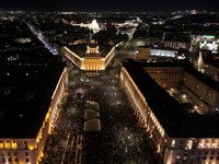 Negara Eropa Termiskin Chaos, Ribuan Orang Berdemo Tuntut Reformasi