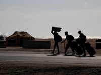 Potret Negara Darurat 60 Hari, Polisi & Tentara Turun Jaga Perbatasan