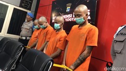 Tampang 4 Tersangka Pembunuh Pria Penuh Luka di Wirobrajan
