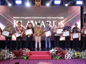 Pemkab Sidoarjo Raih Penghargaan Keterbukaan Informasi Publik
