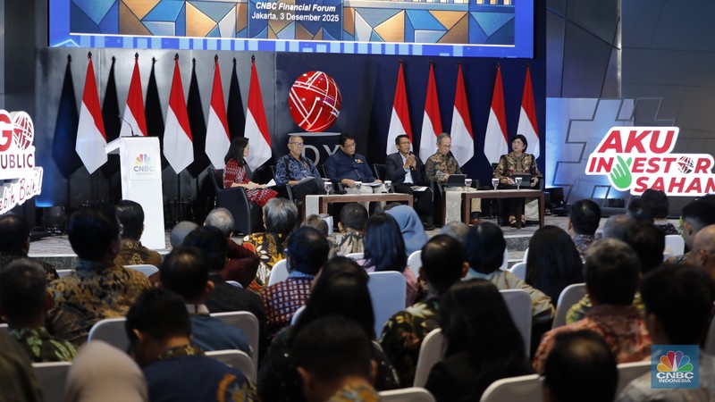 Suasana dialog dalam acara Financial Forum 2025 di Jakarta, Rabu (3/12/2025). (CNBC Indonesia/Tri Susilo)