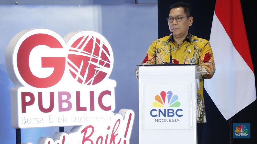 Wakil Ketua DPR RI, Adies Kadir menyampaikan pidato utama dalam acara Financial Forum 2025 di Bursa Efek Indonesia, Jakarta, Rabu (3/12/2025). (CNBC Indonesia/Tri Susilo)