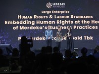 Sabet Penghargaan, Grup Merdeka Tegaskan Komitmen ESG & Keberlanjutan