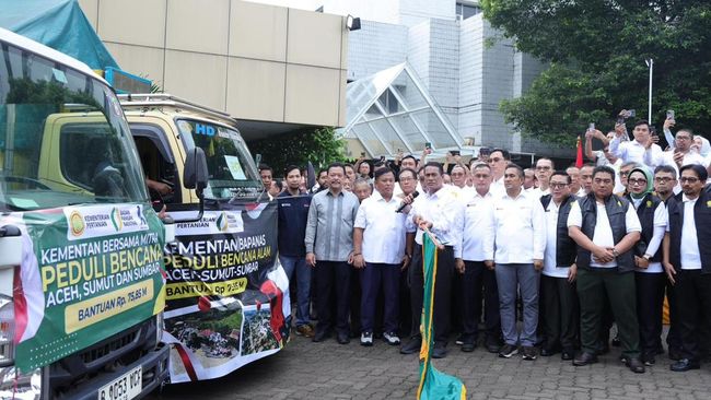 Mentan Amran Pastikan Bantuan Korban Bencana di Sumatera Cepat Sampai
